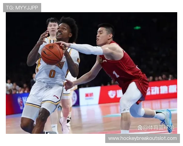 外援态度成上海队波动关键，洛夫顿防守轮转问题被点名